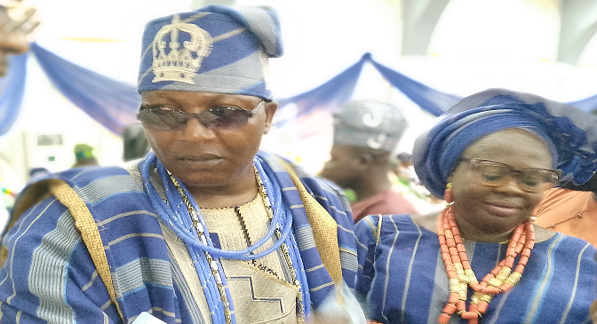 Tributes as HRM Oba (Dr.) Ojo, Akimo of Ikimo-Ijesa, bids late father farewell + Photos