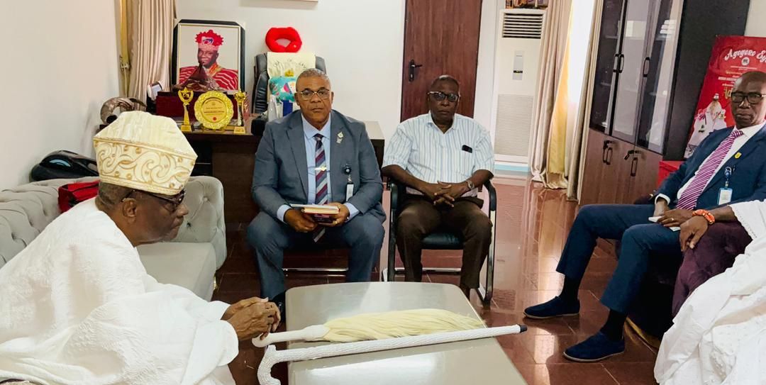 FCID Annex: AIG Akpanudom visits Oba of Lagos, reaffirms commitment to people-centric policing